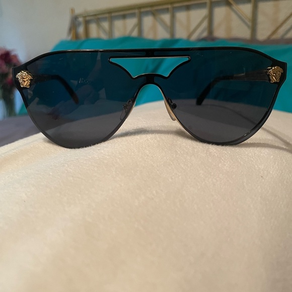 VERSACE sunglasses - Picture 9 of 11